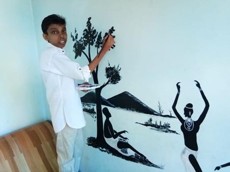 രോഗത്തെ പടിക്ക് പുറത്തിരുത്തി അഭിജിത്തിന്റെ പഠനം; ഡയാലിസിസ് തുടരുമ്പോഴും വരയിലും സംഗീതത്തിലും കൗതുകം തീർക്കുന്നു, ആത്മവിശ്വാസം കൊണ്ട് അതിജീവനത്തിന്റെ പടവുകള്‍ കയറുന്ന പുൽപ്പള്ളിയിലെ ചെറുപ്പക്കാരൻ...