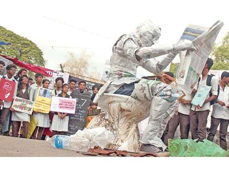 ശുചിമുറിക്കു വൃത്തിവേണം എന്നു നിര്‍ബന്ധമുള്ളവരോട്‌, അതിനുള്ള കോഴിക്കോട്ടെ ക്ലൂ ഇതാ...