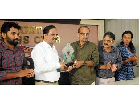 മരിക്കുകയാണെങ്കില്‍ കോഴിക്കോടു കിടന്നുവേണം: യു.വി ജോസ് ഐഎഎസ്