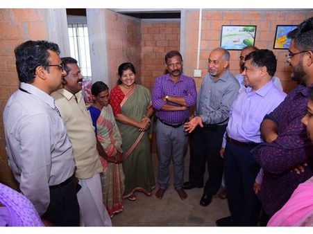 പാവങ്ങൾക്ക് കൈത്താങ്ങായി 'ഇടം പദ്ധതി': കൊല്ലത്ത് വീടുകൾ സന്ദർശിക്കാൻ യുഎൻ സംഘമെത്തി, ഒപ്പം പദ്ധതിക്ക