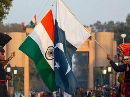 പാകിസ്താനില്‍ നിന്ന് ചൈനയിലേക്ക് ബസ്; പാക് അധീന കശ്മീരിലൂടെ, പ്രശ്‌നമാകുമെന്ന് ഇന്ത്യ