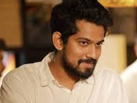 ജോസഫ് അന്നംകുട്ടി ജോസിന്റെ 'ബറീഡ് തോട്ട്സ്' (കുഴിച്ചുമൂടപ്പെട്ട ഓർമ്മകൾ) എന്ന പുസ്തകം പ്രകാശനം ചെയ്തു.