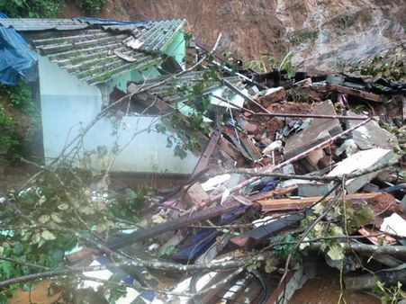 പ്രളയക്കെടുതിയില്‍ തകര്‍ന്നത് 866 വീടുകള്‍; സ്വന്തമായി വീട് നിര്‍മ്മിക്കാന്‍ സമ്മതപത്രം നല്‍കിയത് 563 പേര്‍; ആദ്യഗഡു നല്‍കിയത് 211 പേര്‍ക്ക്