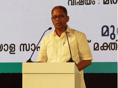 മലയാള സാഹിത്യത്തിന് മക്തി തങ്ങളുടെ സംഭാവന മഹത്തരം: മുസ്തഫ തൻവീർ