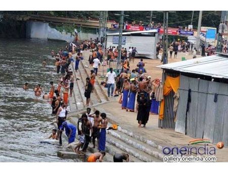 ശബരിമല തീര്‍ത്ഥാടനം: പമ്പയിൽ തീർഥാടകർക്ക് സ്‌നാനത്തിനായി തടയണ നിർമിക്കും