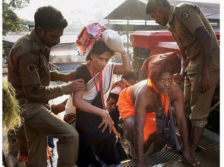 ശബരിമലയിലെ പ്രതിഷേധക്കാരെ പൂട്ടാൻ പുതിയ തന്ത്രവുമായി പോലീസ്; ബിജെപി സർക്കുലറിന് തടയിടാൻ മറുതന്ത്രം