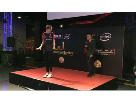 അസൂസ് സെൻബുക് 14 ദുബായിൽ പുറത്തിറക്കി: നാനോ എഡ്ജ് ഡിസ് പ്ലേയും മെറ്റല്‍ ബോഡിയും ആകര്‍ഷണം