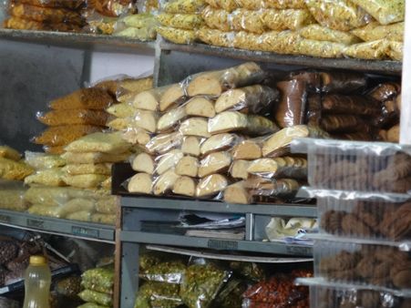 ബേക്കറികളിലേക്ക് വിതരണം ചെയ്യാനുള്ള പലഹാരങ്ങളില്‍ അലുമിനിയം മാലിന്യം ഭക്ഷ്യവകുപ്പ് നടപടിയെടുത്തു