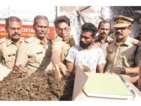 തൃശൂരില്‍ ലഹരിവേട്ട തുടരുന്നു: മാഹിയില്‍നിന്ന് കടത്തിയ 270 ലിറ്റര്‍ മദ്യം പിടികൂടി: നാലുകിലോ കഞ്ചാവുമായി ചാലക്കുടിയില്‍ യുവാവ് അറസ്റ്റില്‍
