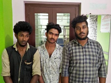 തിരുവനന്തപുരം നഗരത്തിൽ വൻ ഹാഷിഷ് ഓയിൽ വേട്ട: ഹാഷിഷ് ഓയില്‍ എത്തിച്ചത് ആന്ധ്രയില്‍ നിന്ന്!