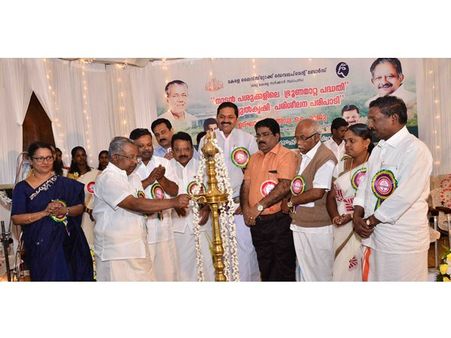 സംസ്ഥാനത്ത് കന്നുകാലികളുടെ എണ്ണം കുറഞ്ഞുവരുന്ന സാഹചര്യം; ക്ഷീര വികസനത്തില്‍ സ്വയം പര്യാപ്ത നേടുമെന്ന് മന്ത്രി കെ രാജു