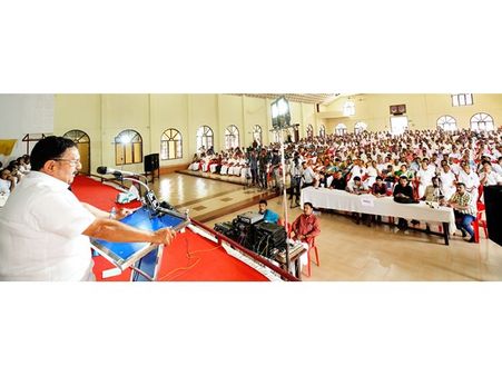 ഷാനവാസിന്റെ ഓര്‍മ്മയില്‍ അനുസ്മരണസമ്മേളനം; വികസനകാര്യങ്ങളില്‍ ആത്മാര്‍ത്ഥതയോടെ പ്രവര്‍ത്തിച്ച വ്യക്തിത്വം: കെ മുരളീധരന്‍