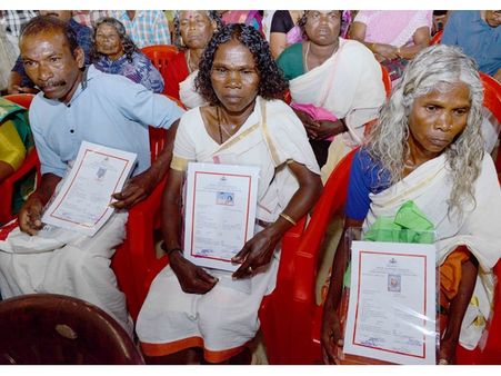 മുത്തങ്ങ സമരത്തില്‍ പങ്കെടുത്ത 93 ആദിവാസി കുടുംബങ്ങള്‍ കൂടി ഭൂമിയുടെ അവകാശികളായി