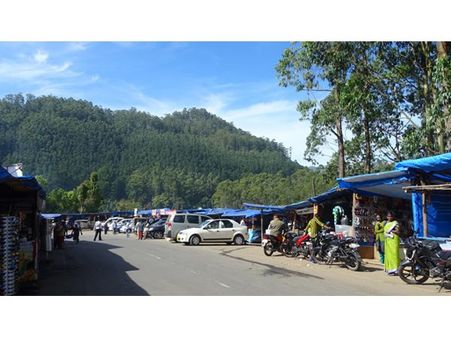 വിനോദ സഞ്ചാരികളില്ല... മൂന്നാറിൽ 200ലധികം ടാക്സി കാറുകൾ ഓട്ടം നിർത്തി, ഡ്രൈവർമാർ കടക്കെണിയിൽ