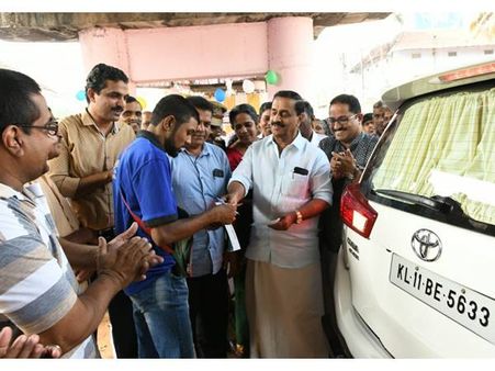 കോഴിക്കോട്ട് ഭിന്നശേഷിക്കാര്‍ക്കായി പേ പാര്‍ക്കിങ്; സ്ഥലം ഫ്രാന്‍സിസ് റോഡ് മേല്‍പ്പാത്തിനു കീഴെ!