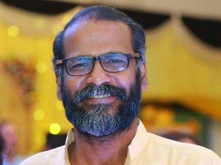 സുനിൽ പി ഇളയിടത്തിനെതിരായ കോപ്പിയടി ആരോപണം, അപലപിച്ച് പ്രമുഖർ, ആരോപണം പിൻവലിച്ച് മാപ്പ് പറയണം