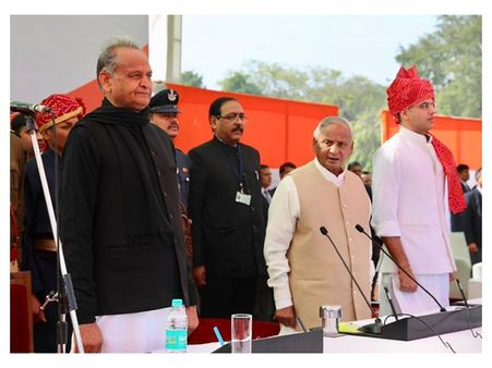 രാജസ്ഥാനിൽ ഇനി കോൺഗ്രസ് ഭരണം; അശോക് ഗെലോട്ടും സച്ചിൻ പൈലറ്റും അധികാരമേറ്റു