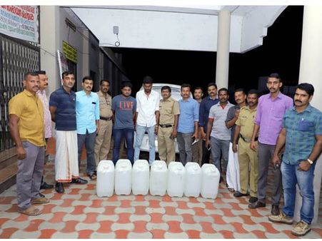 ചിറ്റൂർ വണ്ണാമടയിൽ നിന്ന് 350 ലിറ്റർ സ്പിരിറ്റ്‌ പിടികൂടി: അറസ്റ്റിലായത് മണ്ണാര്‍ക്കാട് സ്വദേശികള്‍!