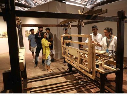 തറിയില്‍ തീര്‍ത്ത സംഗീത വിസ്മയവുമായി മെക്സിക്കന്‍ ആര്‍ട്ടിസ്റ്റ് താനിയ കാന്ദിയാനി