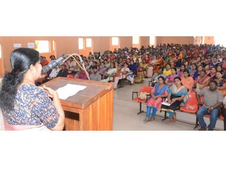 വനിത മതിൽ; സര്‍ക്കാര്‍ പിന്തുണ നല്‍കുന്നത് ചരിത്ര സംഭവം, കേരളം സാധാരണക്കാര്‍ക്കൊപ്പമെന്ന് പ്രഖ്യാപിക്കുന്ന പ്രതീകാത്മക മുന്നേറ്റംകൂടിയണിതെന്ന് മേഴ്സികുട്ടിയമ്മ