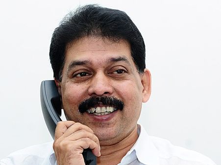 കൊടുവള്ളി എംഎല്‍എ കാരാട്ട് റസാഖിന്റെ തിരഞ്ഞെടുപ്പ് വിജയം ഹൈക്കോടതി റദ്ദാക്കി