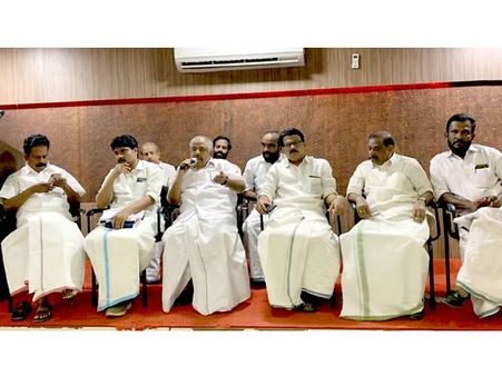 നരേന്ദ്രമോദി മോദി സഞ്ചരിക്കുന്നത് ഫാസിസത്തിന്റെ വഴിയിലൂടെ:ആര്യാടൻ മുഹമ്മദ്