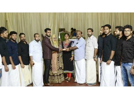 രക്താര്‍ബുദ രോഗിക്ക് മംഗല്യപന്തലില്‍ നിന്ന് ഒരു കൈ സഹായം