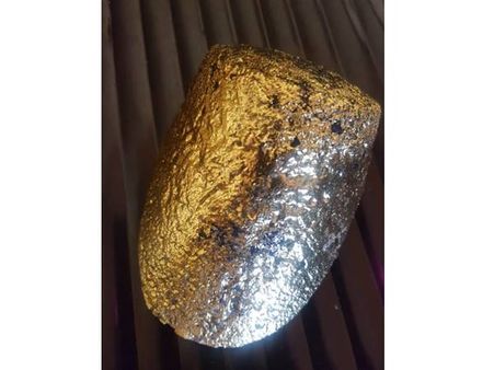 കൊച്ചി‌ വിമാനത്താവളത്തില്‍ സ്വര്‍ണ്ണം പിടികൂടിയ സംഭവം: അന്വേഷണം എയര്‍വെയ്‌സ് ജീവനക്കാരിലേക്ക്