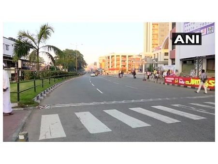 ഹർത്താലിനോട് മുഖം തിരിച്ച് വ്യാപാരികൾ; കോഴിക്കോടും കൊച്ചിയിലും കൊല്ലത്തും കടകൾ തുറന്നു