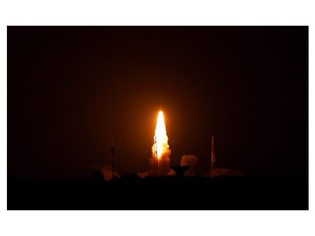 ചരിത്രം കുറിച്ച് വീണ്ടും ഐഎസ്ആർഒ; മൈക്രോസാറ്റ്- ആർ, കലാംസാറ്റ് വിക്ഷേപണം വിജയകരം