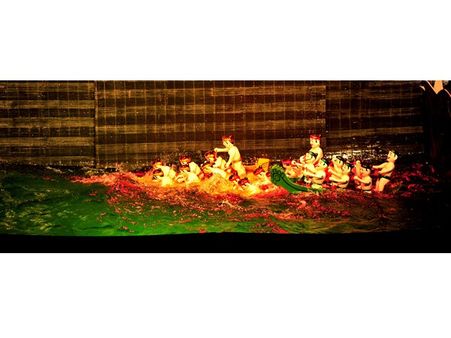 കണ്ടവരില്‍ നിന്നും കേട്ടറിഞ്ഞവര്‍, ഒരിക്കല്‍ക്കൂടി കണ്ടിട്ടും വീണ്ടുംകാണാന്‍ ആഗ്രഹം: 'ദ വെല്‍' എന്ന ഇറാനിയന്‍ നാടകത്തിന് അപ്രതീക്ഷിതമായ ഒരു അവതരണം കൂടി