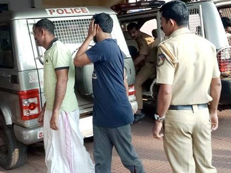 മിഠായി നല്‍കി ഒമ്പതുവയസ്സുകാരനെ പീഡിപ്പിച്ച എട്ടു പ്രതികളെയും കോടതി റിമാന്റ് ചെയ്തു