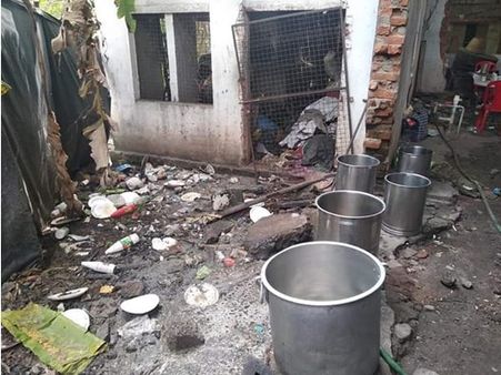 വാടക 25,000; പക്ഷേ, വൃത്തി വട്ടപ്പൂജ്യം.... വീത്തി ഹീനമായ സാഹചര്യത്തില്‍ ആലപ്പുഴ ടൗണ്‍ ഹാള്‍ പരിസരം!!