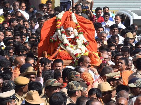 സിദ്ധലിംഗ മഹാസ്വാമി സിദ്ധഗംഗ മഠത്തിന്റെ പുതിയ ആചാര്യനാകും; ആത്മീയതയില്‍ മുഴുകിയ ശ്രേഷ്ഠന്‍