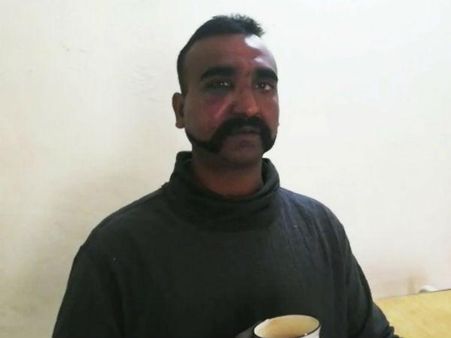 'സിംഹം' വിംഗ് കമാൻഡർ അഭിനന്ദന് സ്വന്തം നാട്ടിലേക്ക് സ്വാഗതം, നിങ്ങളാണ് ഇന്ത്യയുടെ നായകൻ!