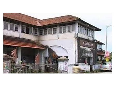 കോംട്രസ്റ്റ് അടച്ചുപൂട്ടിയിട്ട് 10 വര്‍ഷം; സമരത്തില്‍നിന്നു പിന്‍മാറാതെ തൊഴിലാളികള്‍