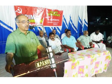 ലോറികള്‍ തൊഴില്‍ മാര്‍ഗം: പാര്‍ക്കിങ് നിര്‍ത്തിച്ചേ അടങ്ങൂ എന്ന നിലപാട് അംഗീകരിക്കില്ലെന്ന് സിപിഎം