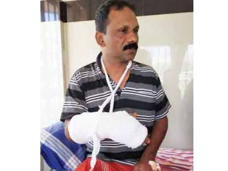 കല്‍പ്പറ്റയിലെ തീപിടുത്തം:നാല് കോടിയുടെ നഷ്ടം; പരിക്കേറ്റ ഫയര്‍ഫോഴ്‌സ് ഉദ്യോഗസ്ഥനെ ശാസ്ത്രക്രിയക്ക് വിധേയനാക്കി