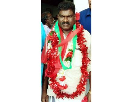 മുട്ടില്‍ ഗ്രാമപഞ്ചായത്ത് ഭരണം വീണ്ടും എല്‍ ഡി എഫിന്: പ്രസിഡന്റിനെ തിരഞ്ഞെടുത്തത് നറുക്കെടുപ്പിലൂടെ