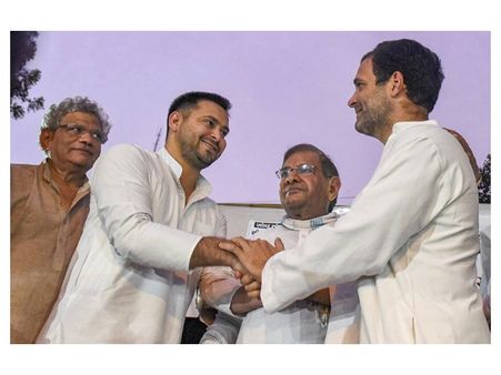 ബീഹാറിൽ തർക്കങ്ങൾക്ക് പരിഹാരം; കോൺഗ്രസ് 12 സീറ്റുകളിൽ മത്സരിച്ചേക്കും; ആർജെഡിക്ക് 20