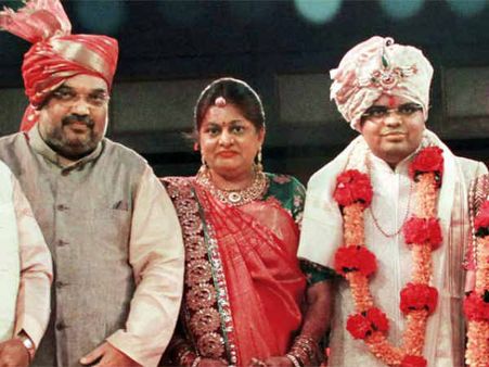 അമിത് ഷായുടെ സമ്പത്ത് മൂന്നിരട്ടി വര്‍ധിച്ചു; ഭാര്യയ്ക്കും കോടികളുടെ ആസ്തി, പണം വന്നത് ഇങ്ങനെ