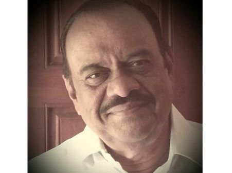 വെള്ളാപ്പള്ളിക്കെതിരെ രൂക്ഷ വിമർശനമുന്നയിച്ച വിഎം സുധീരന്റെ യോഗത്തിൽ നിന്ന് കോൺഗ്രസ് നേതാവ് ഇറങ്ങി പോയി; തുടർന്ന് പൊട്ടിത്തെറിച്ചു സുധീരൻ