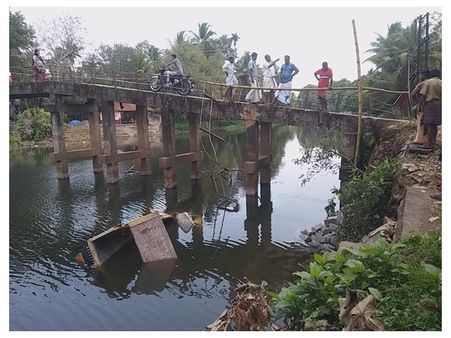 ഭാരം കയറ്റിവന്ന ടിപ്പർ ആറ്റിലേക്ക് മറിഞ്ഞു;ഡ്രൈവർ അത്ഭുതകരമായി രക്ഷപ്പെട്ടു