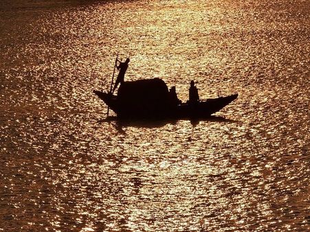 ഇറാഖിലെ ടൈഗ്രിസ് നദിയിൽ ഫെറി മറിഞ്ഞ് 94 മരണം; അപകടം വിനോദസഞ്ചാര ദ്വീപിലേക്കുളള യാത്രക്കിടെ