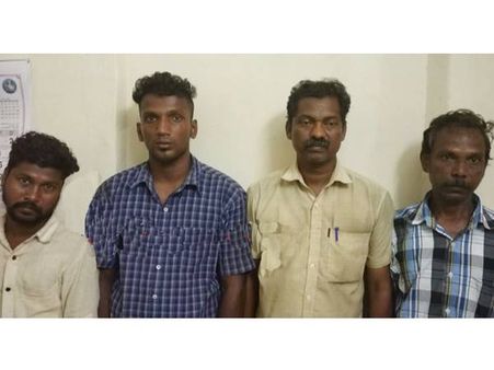 ഓട്ടോ ഡ്രൈവറെ ആക്രമിച്ച് കവര്‍ച്ച; കുപ്രസിദ്ധ ക്രിമിനലുകളടക്കം നാലു പേര്‍ പിടിയില്‍ സംഭവം വൈരാഗ്യം മൂലം ക്വട്ടേഷന്‍ നല്‍കിയതിനെ തുടര്‍ന്ന്