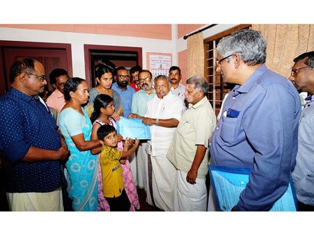 വസന്തകുമാറിന്റെ ഭാര്യ ഷീനക്ക് ഇനി സ്ഥിരം ജോലി: നിയമന ഉത്തരവ് മന്ത്രി കെ രാജു നേരിട്ടെത്തി കൈമാറി