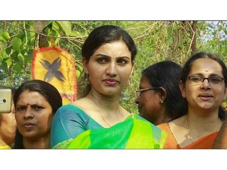 പ്ലംജൂഡിക്ക് വീണ്ടും കുരുക്ക്; റിസോര്‍ട്ടിലേക്കുള്ള റോഡിന്റെ ടാറിംഗ് സബ്കളക്ടര്‍ തടഞ്ഞു..!!!