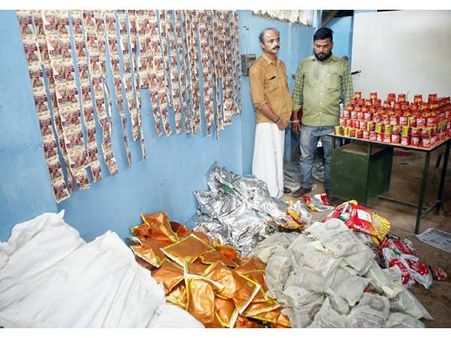 കൊയിലാണ്ടിയിലും താമരശേരിയിലും പുകയില ഉത്പന്നവേട്ട: പിടികൂടിയതു വൻശേഖരം, മൂന്നുപേർ അറസ്റ്റിൽ!