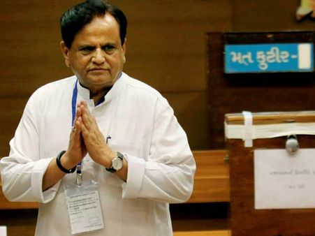 അഗസ്ത വെസ്റ്റ്ലാന്‍ഡ്: എന്‍ഫോഴ്സ്മെന്‍റ് ചാര്‍‍ജ് ഷീറ്റില്‍ അഹമ്മദ് പട്ടേലും ഗാന്ധി കുടുംബവും!!