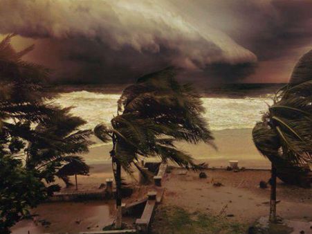 ഫാനി ചുഴലിക്കാറ്റ് അതിതീവ്രമാകും, തമിഴ്നാട്ടിലും ആന്ധ്രയിലും അടുക്കില്ല